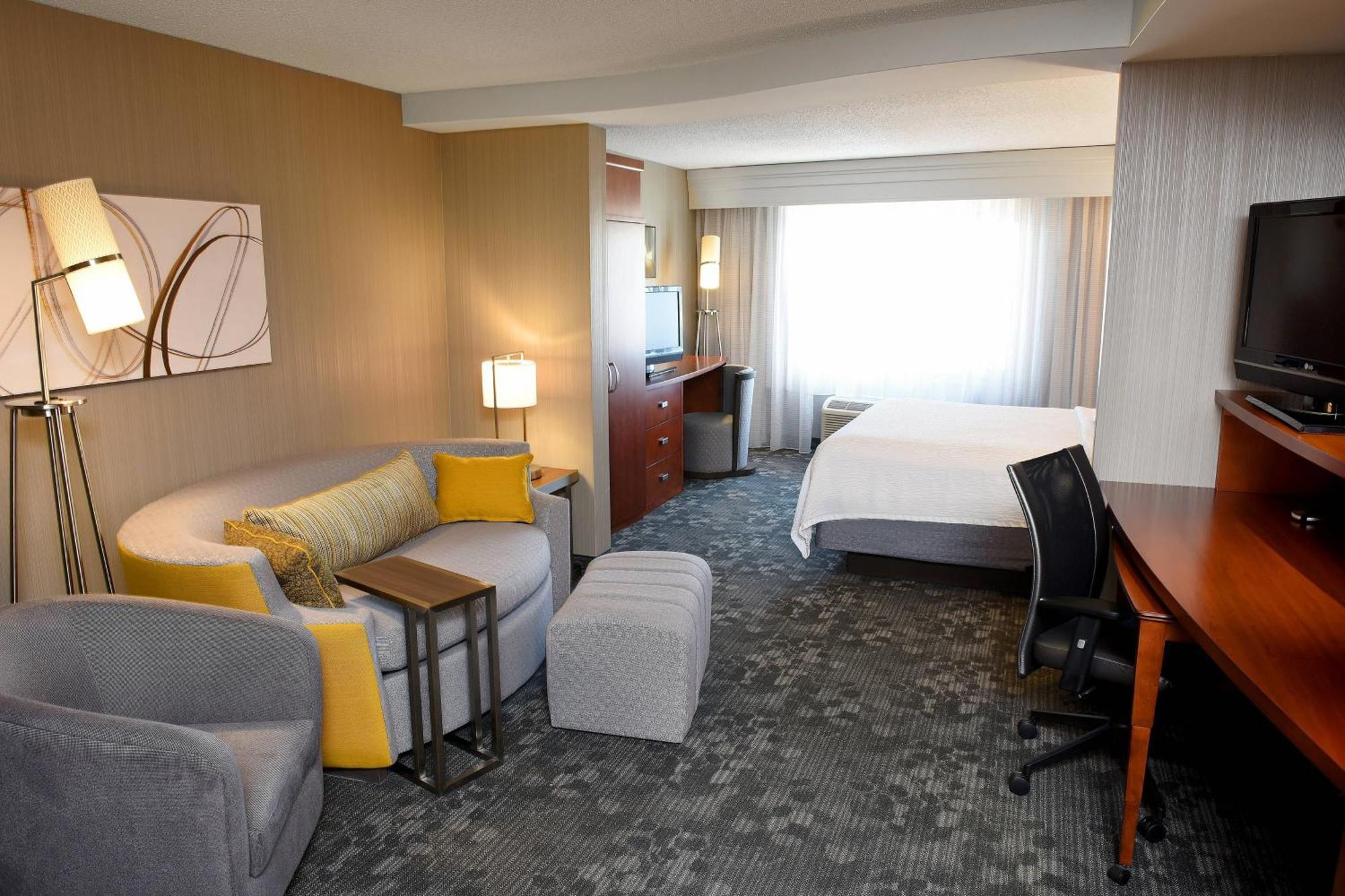 คอร์ตยาร์ด ซูส์ ฟอลส์ Hotel ซูฟอลส์ ภายนอก รูปภาพ