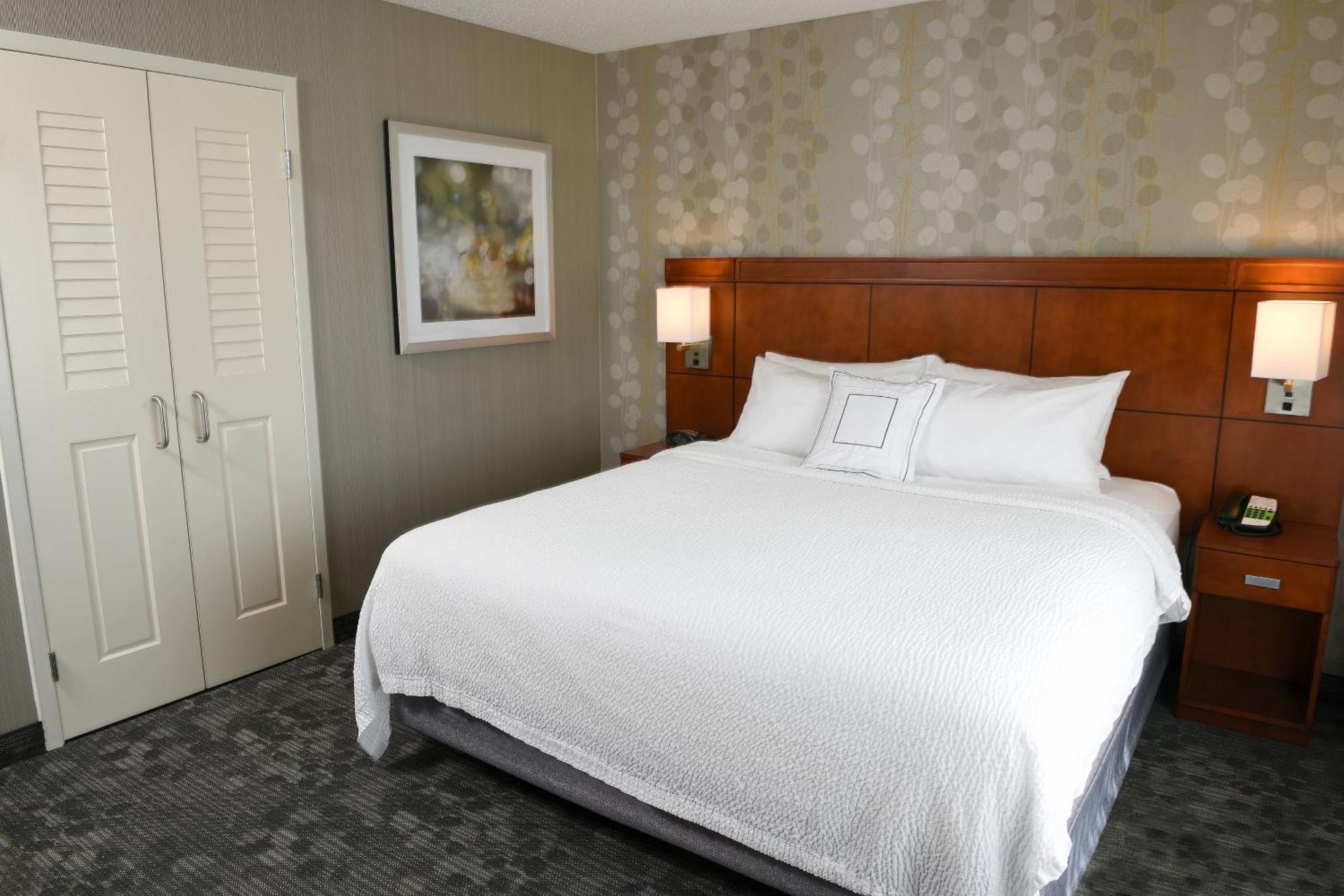 คอร์ตยาร์ด ซูส์ ฟอลส์ Hotel ซูฟอลส์ ภายนอก รูปภาพ