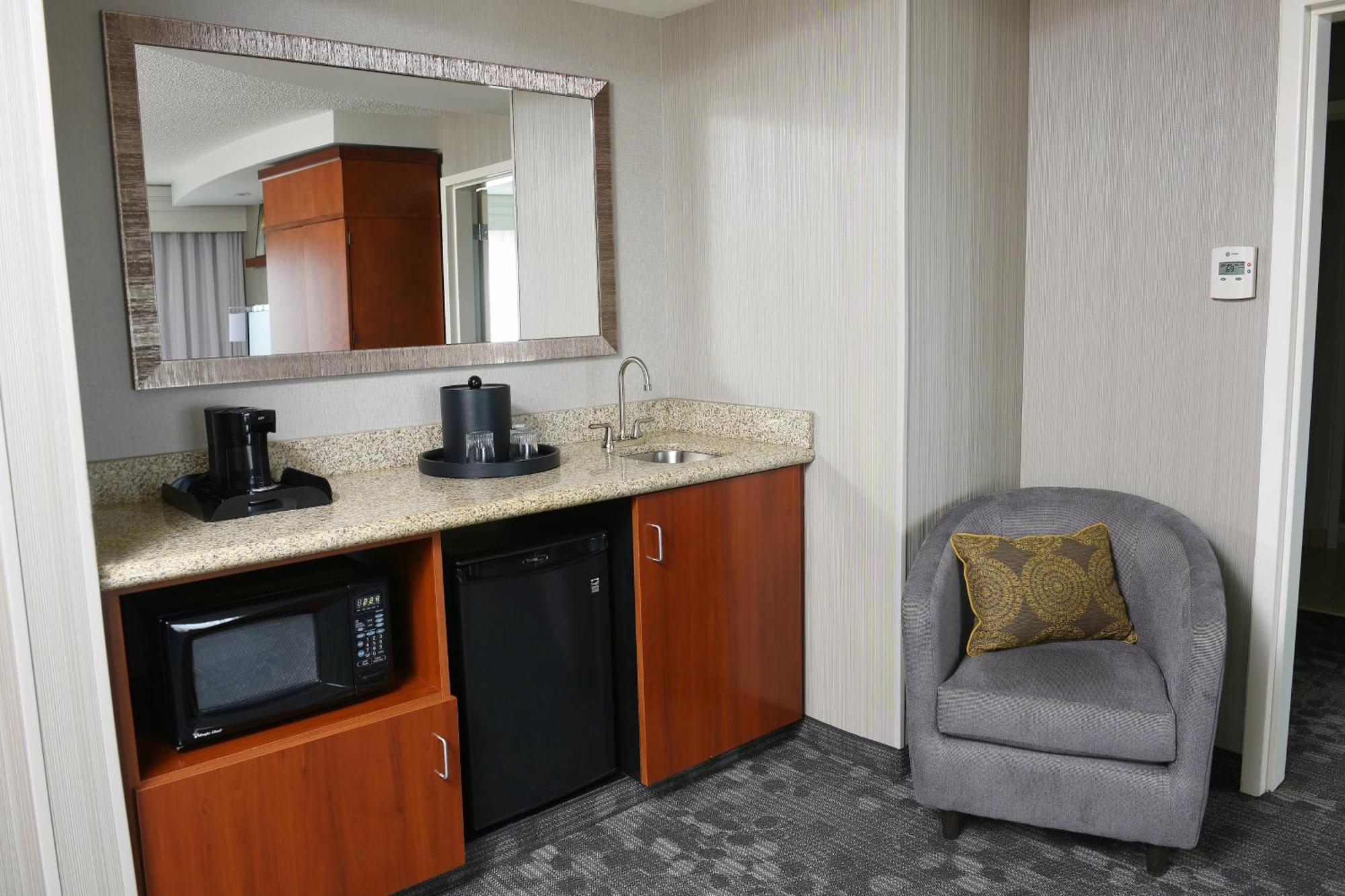 คอร์ตยาร์ด ซูส์ ฟอลส์ Hotel ซูฟอลส์ ภายนอก รูปภาพ