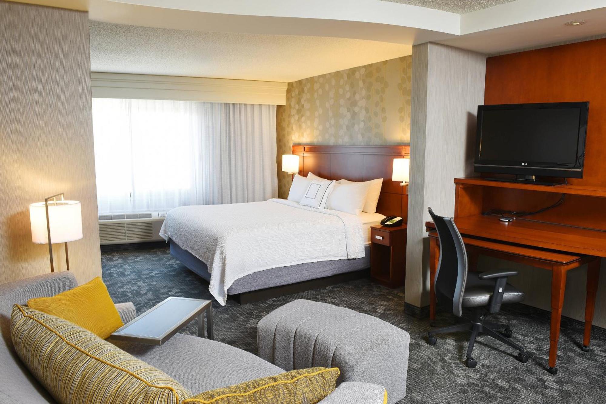 คอร์ตยาร์ด ซูส์ ฟอลส์ Hotel ซูฟอลส์ ภายนอก รูปภาพ