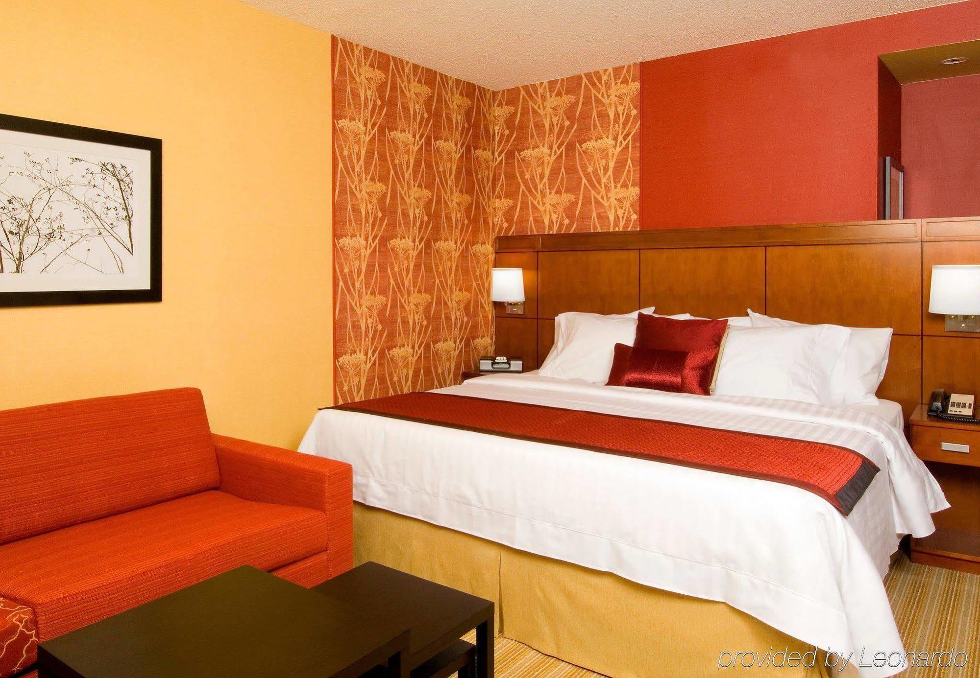 คอร์ตยาร์ด ซูส์ ฟอลส์ Hotel ซูฟอลส์ ภายนอก รูปภาพ